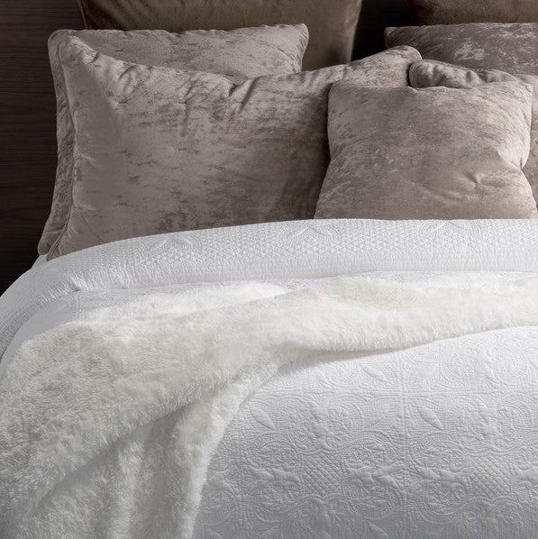 Carmen White Vintage Quilt - detail view, Nest Essentials Canada