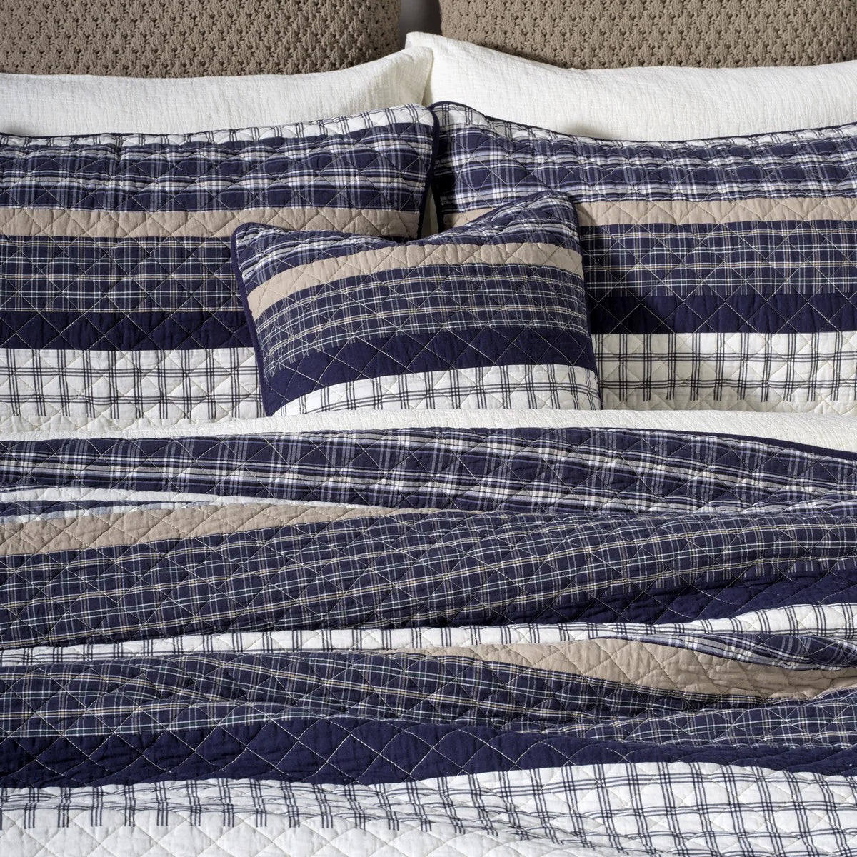 GRAHAM PLAID QUILT