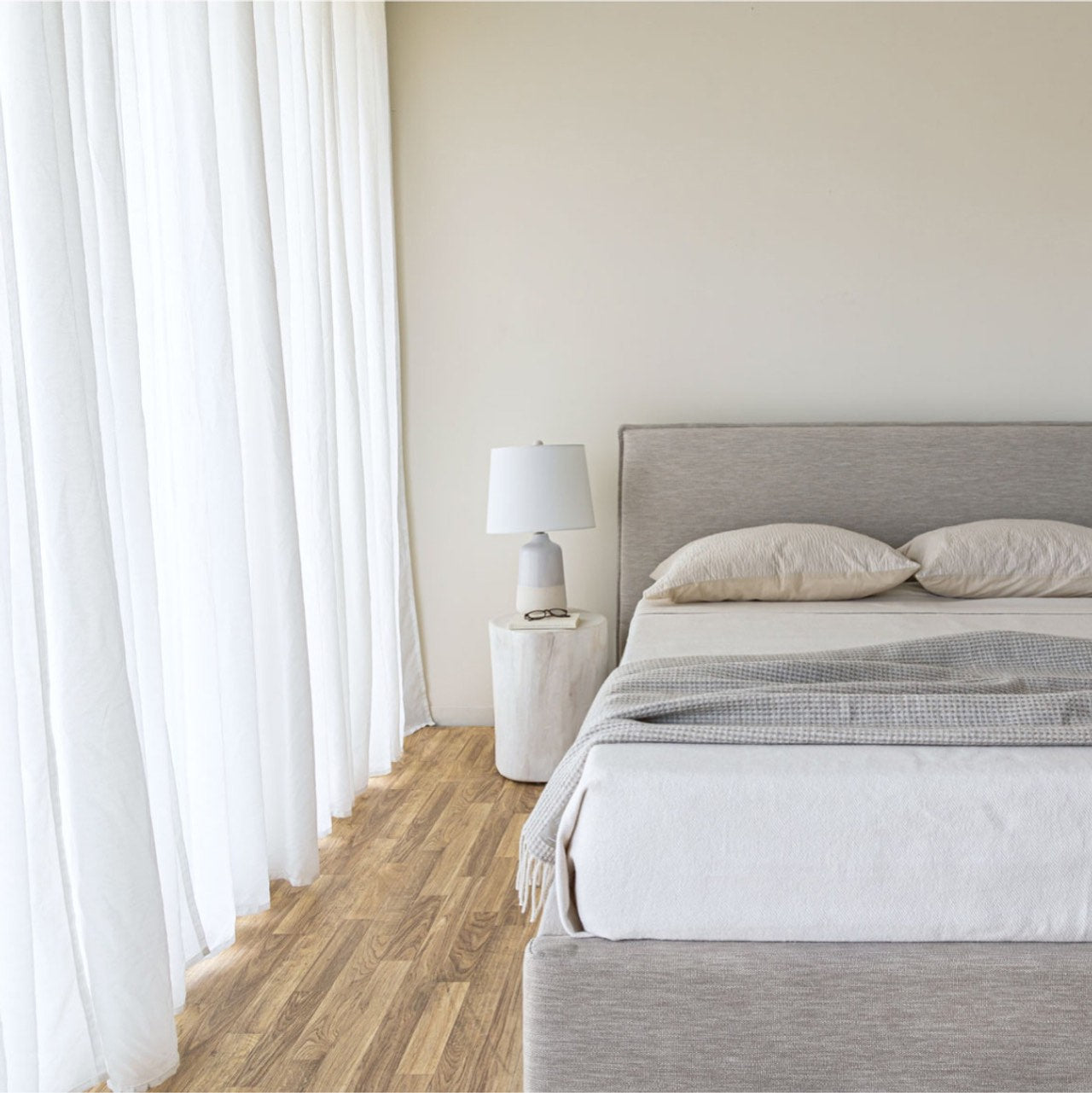 Julia Bed Short - Sand - Double