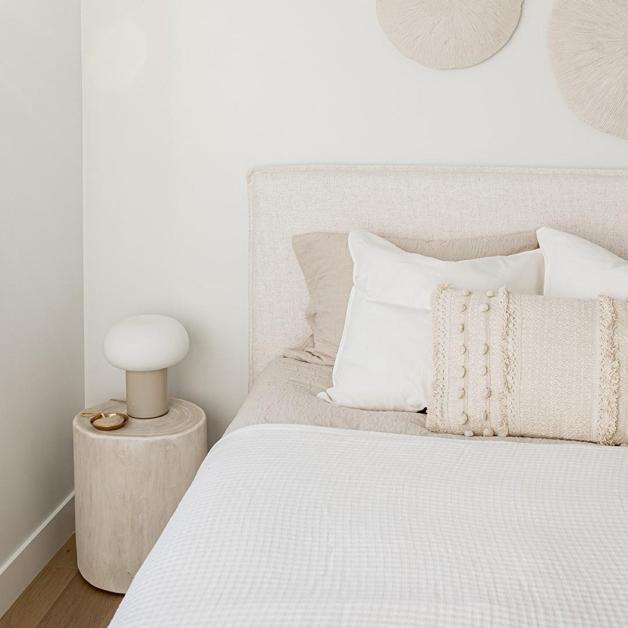 Julia Storage Bed - Cream - Queen