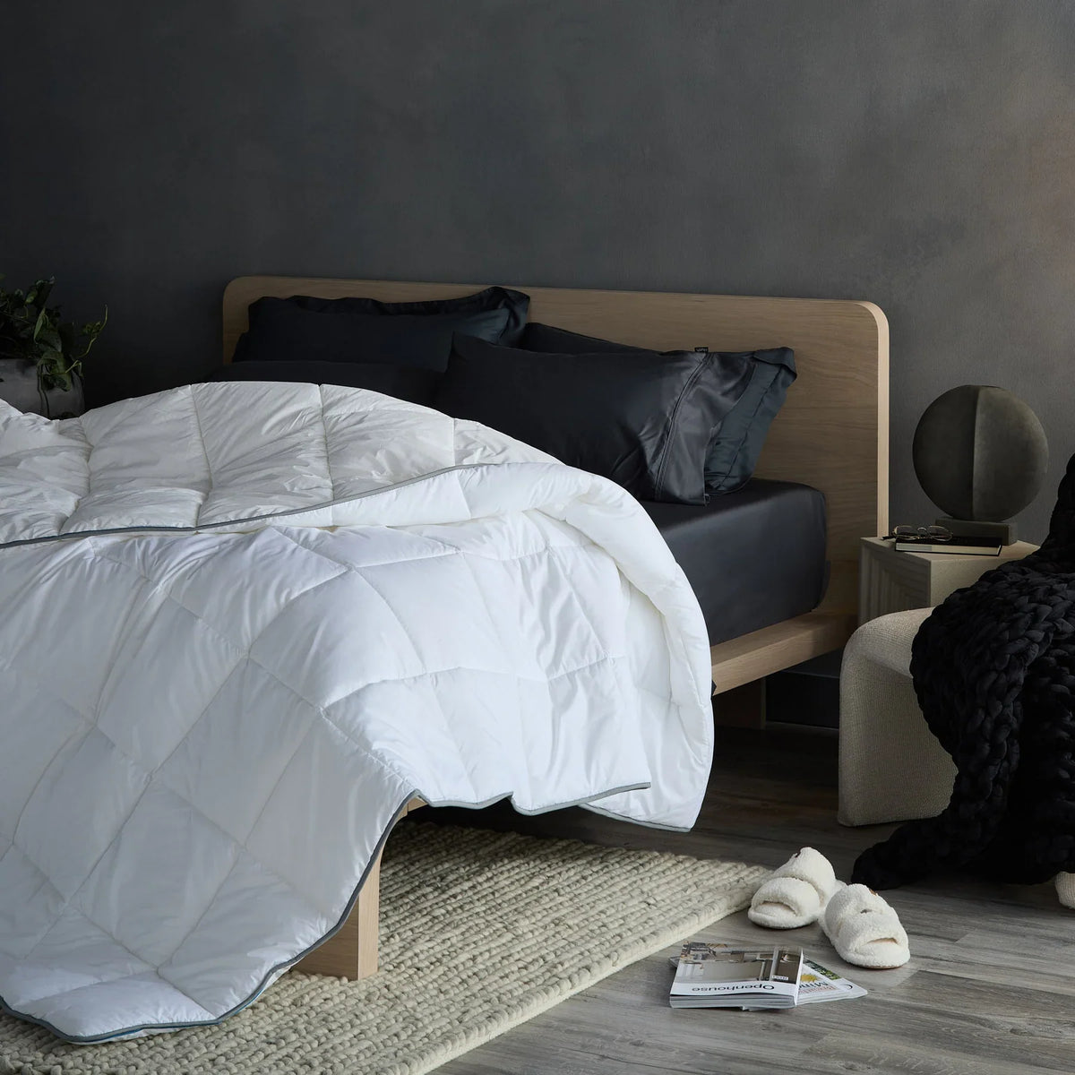 Iced Cooling Duvet - All-Season Reversible Duvet: Ultimate Comfort for Hot Sleepers and Year-Round Use