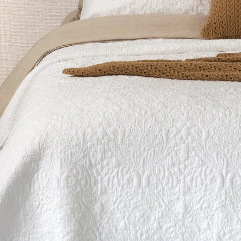 Damask White Stitched Cotton Quilt