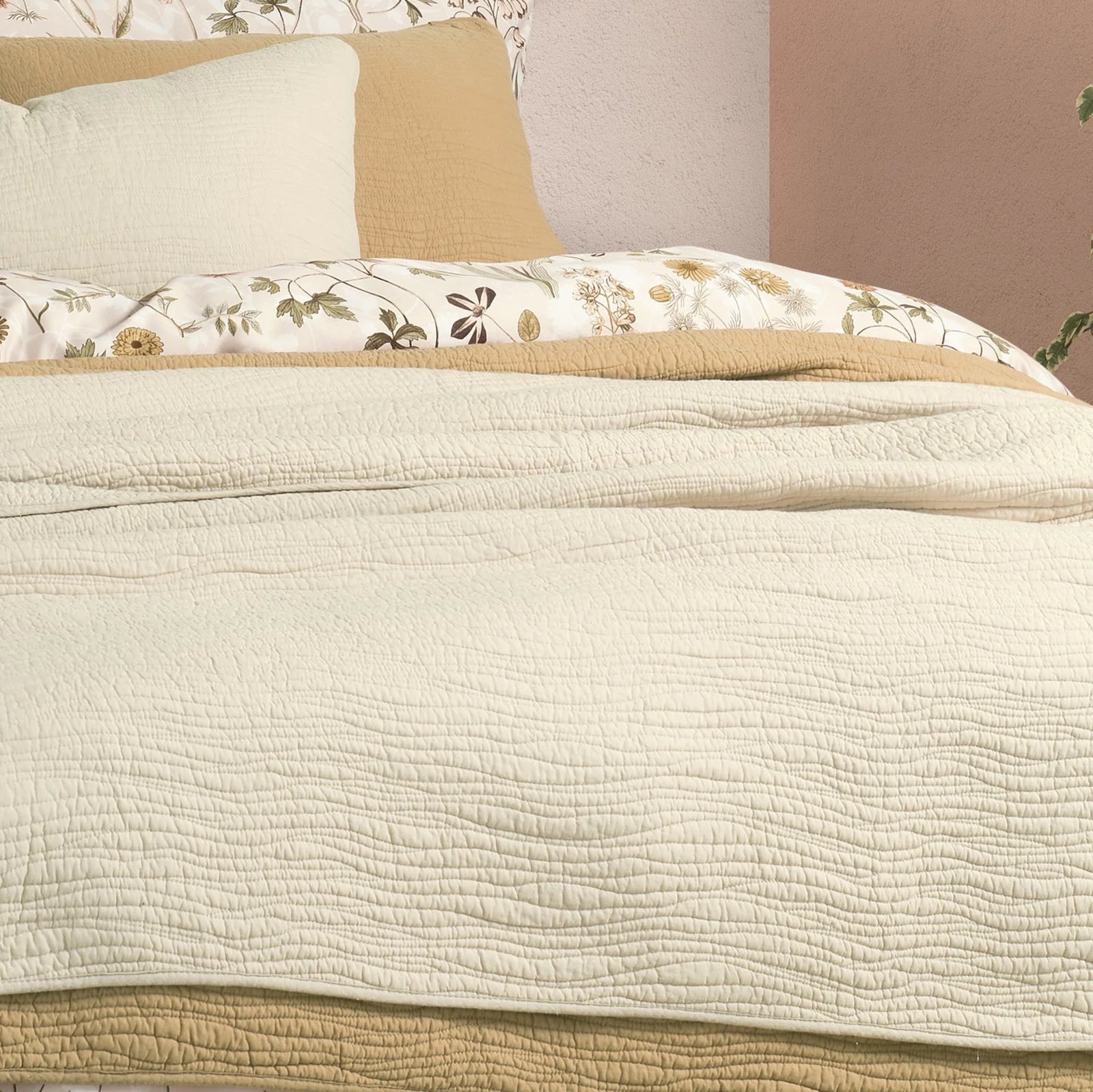 JAZZY SOLID NATURAL QUILT